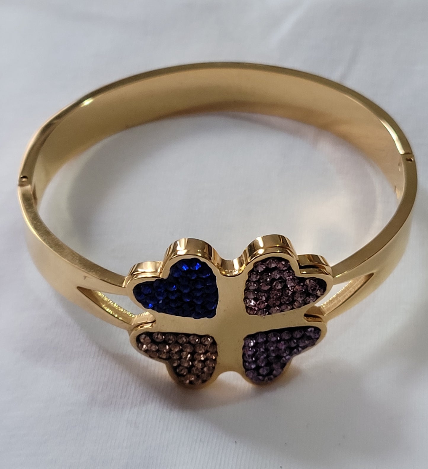 heart bangle